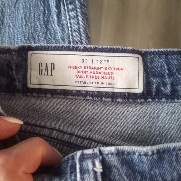 GAP Light Blue Cheeky Straight Leg High Sky Jeans - Picture 2 of 5